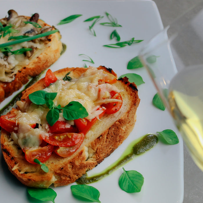 Italiaanse Bruschetta met Verse Kruiden uit Eigen Tuin 🌿🍅