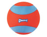 Chuckit Amphibious Mega Ball Oranje / Blauw